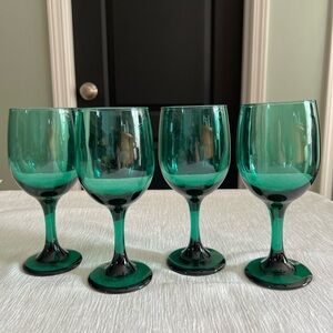 Vintage Set of 4 Emerald Green Libby Wine Goblets Glasses